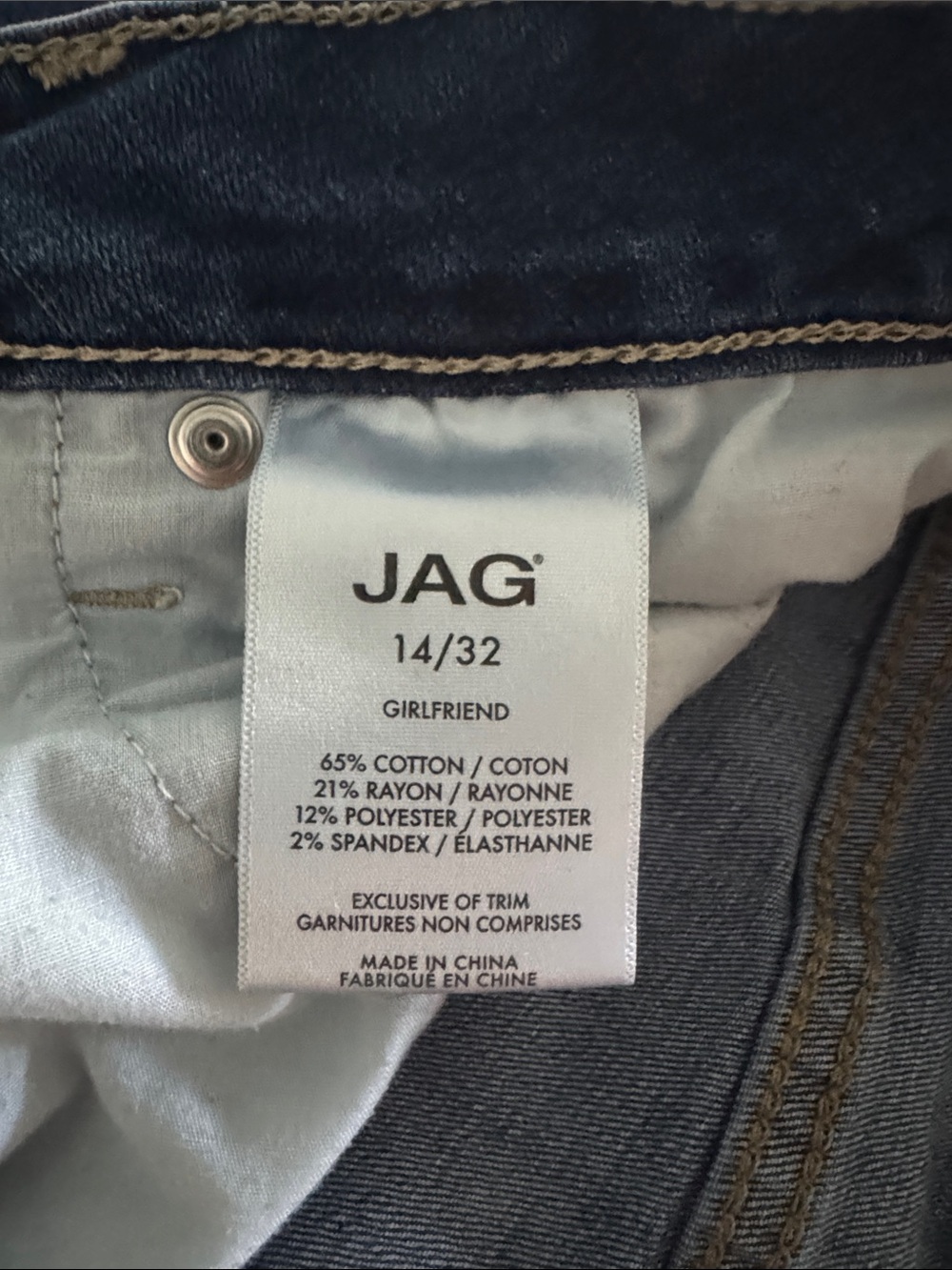 Jag Jeans Dark Blue Cropped Cuffed Jeans with Plaid Trim - Picture 4 of 4